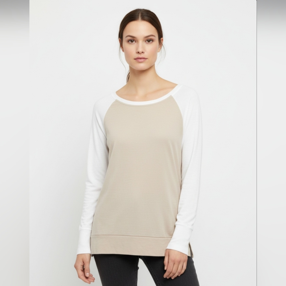 GAP Colorblock Beige White Long Raglan Sleeve Top Large
